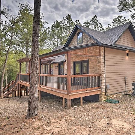 Modern Broken Bow Cabin Large Deck, Bbq And Pergola Exterior photo